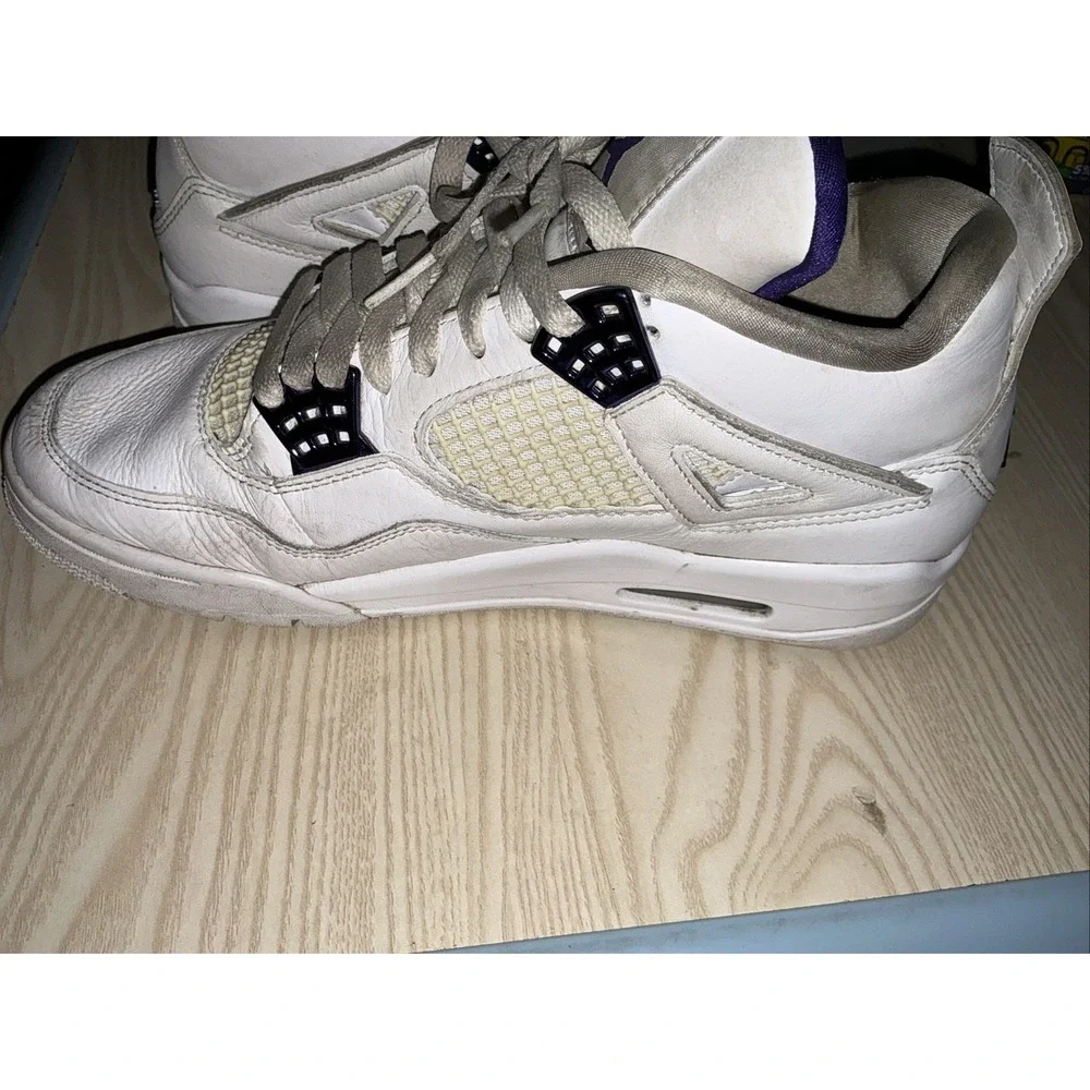 Size‎ 10 - Jordan 4 Retro Mid Purple Metallic